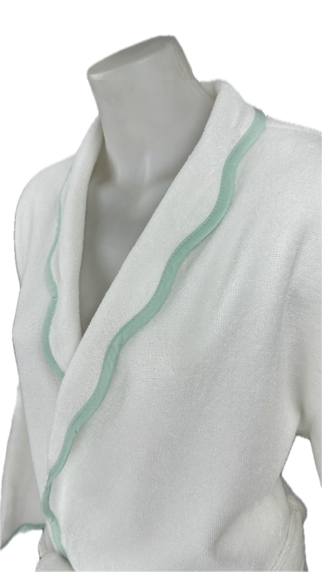 420 GSM, ZeroTwist (Microcotton), Scalloped Edge, Piping, Shawl Collar Bathrobe